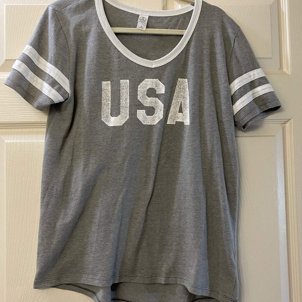 graphic USA tee